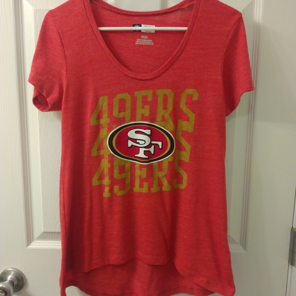 San Francisco 49ers red t-shirt